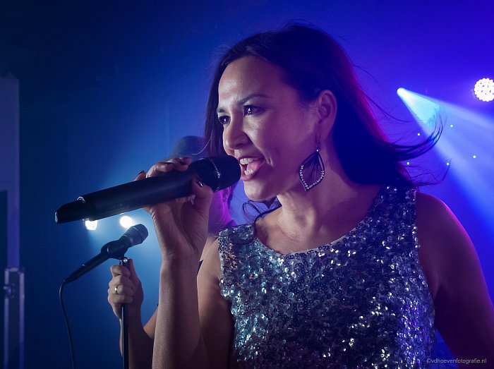 Doña Pessy, Soul Society, Band, Muziek